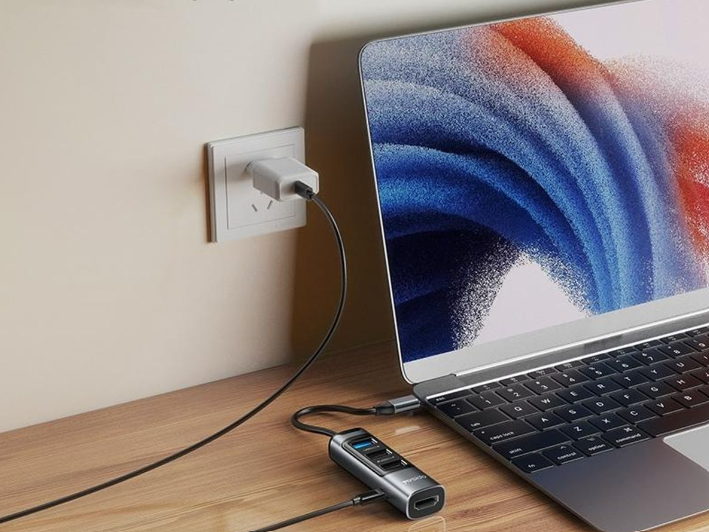 Type-C Multifunctional HUB Adapter – USB Expansion for Laptop & Mobile